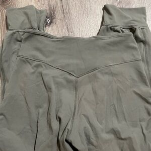 Lululemon athletic crop pants